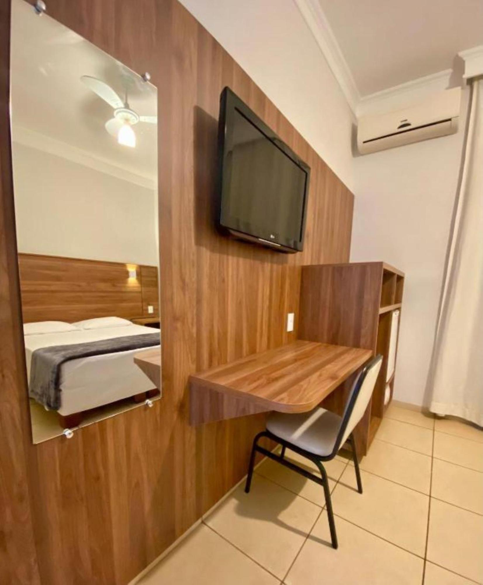 Hotel Roda D'Agua Andradina Pokoj fotografie