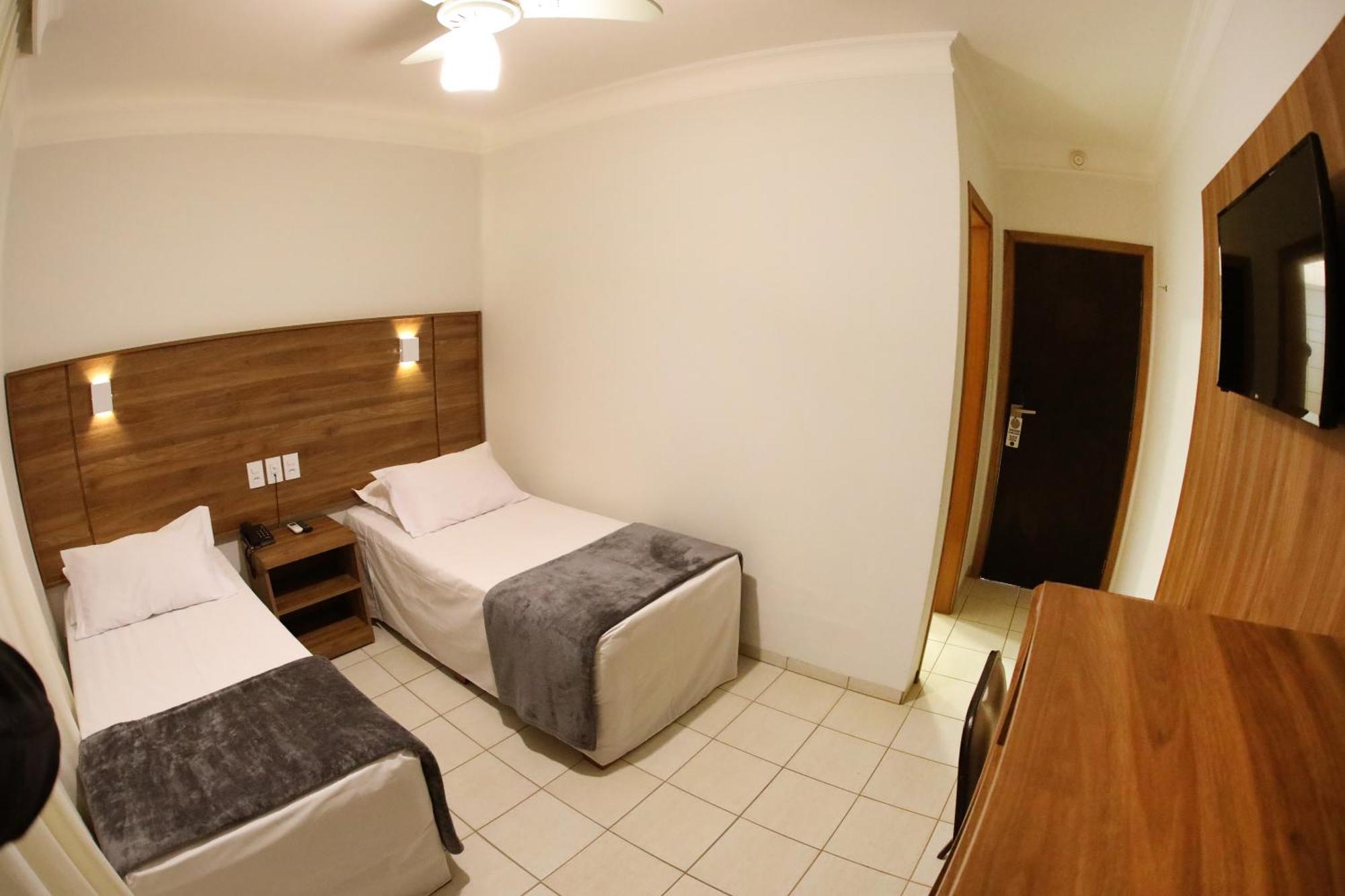 Hotel Roda D'Agua Andradina Pokoj fotografie