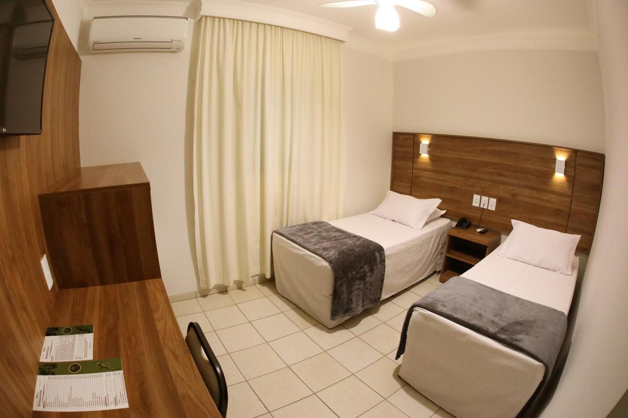 Hotel Roda D'Agua Andradina Exteriér fotografie