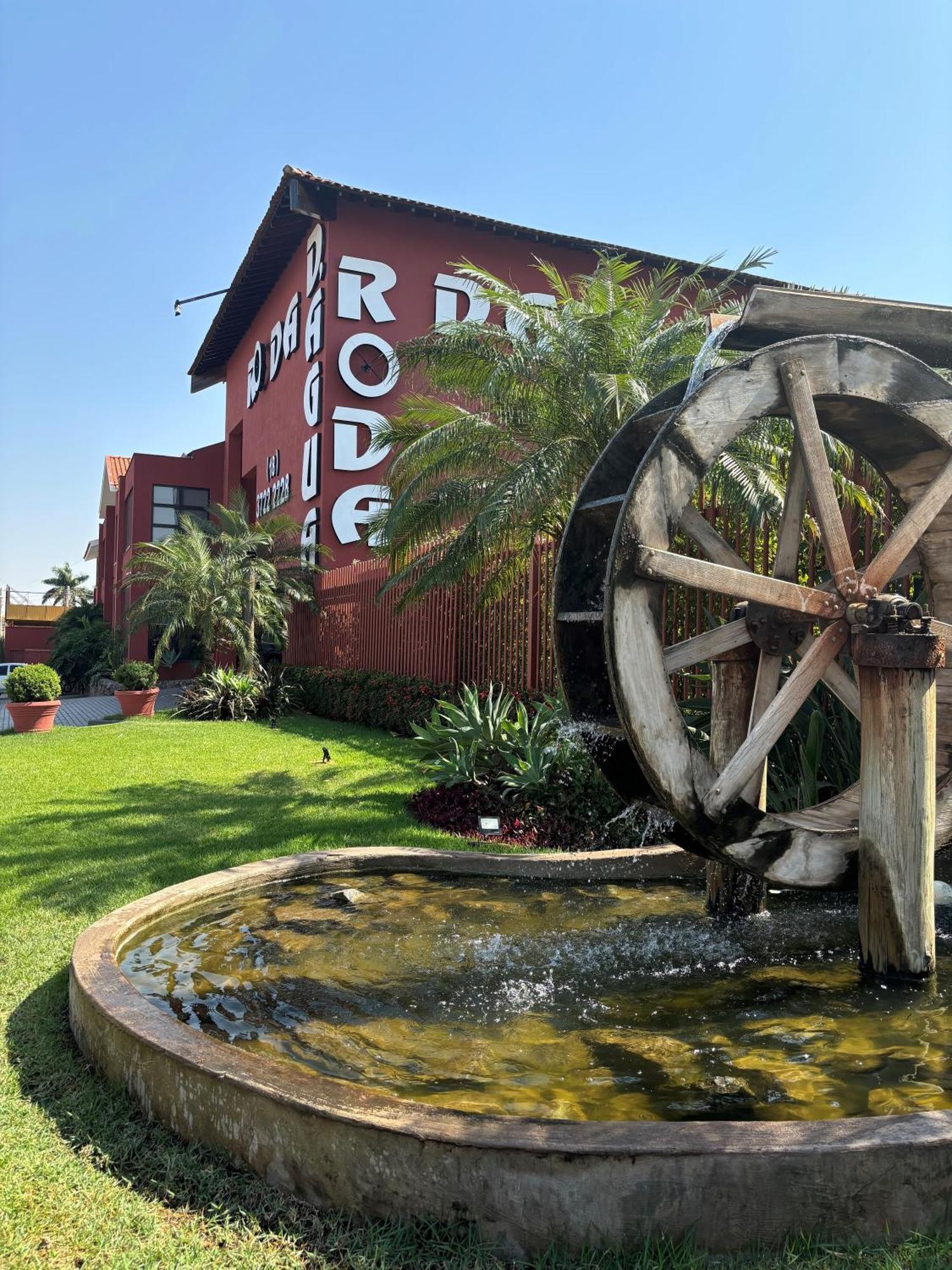 Hotel Roda D'Agua Andradina Exteriér fotografie